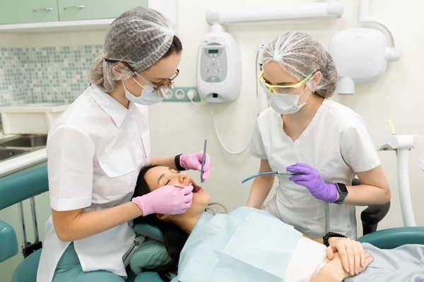 Mal de dent : quand voir un dentiste
