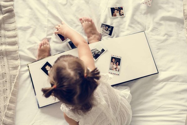 Album photo traditionnel : le cadeau idéal pour votre enfant