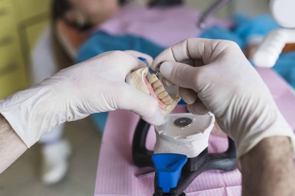 Les cliniques dentaires utilisent-elles la sédation pour certains traitements ?