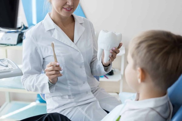 Proposez-vous des soins dentaires préventifs pour les enfants ?