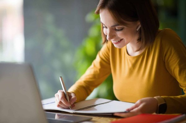 Plongez dans le monde de l'apprentissage avec nos offres de formations à Granville.